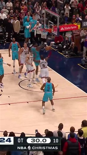 6M views · 56K reactions | Relive the magic!  Aaron Gordon’s MONSTER dunk vs. PHX on Christmas Day 2022! DEN-PHX #NBAXmas at 10:30pm/et on ABC & ESPN. | NBA | Facebook