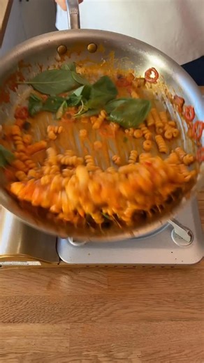 FINN TONRY on Instagram: "50 30 | S2 10-PLANT PROTEIN PASTA 💪 AD January isn’t about doing everything at once. It’s about small changes that actually stick. For me, that’s adding more plants alongside my high-protein diet – and @waitrose makes it easy. This recipe is packed with 10+ different plants and over 50g of protein, so you’re eating well without sacrificing flavour. The resolution so delicious you can’t help but keep. INGREDIENTS FOR 2 For the chicken 350g Waitrose chicken breast 1 tbsp