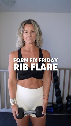 Do your ribs flare during overhead tricep extensions? 😩 Try this quick fix!