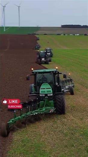 🚜 Powerful Fendt Tractor Plowing Field | Farming Shorts 🌾 #Shorts