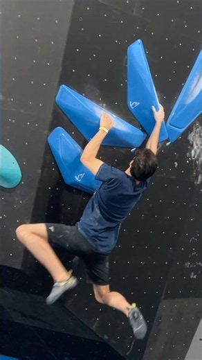 IMPOSSIBLE Starting Position… #bouldering #climbing #competition #boulder #rockclimbing