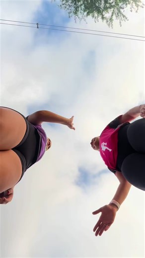 Eu e minha parceira de treino @Thaiane 💖 #lifestyle #corridaderua #atleta