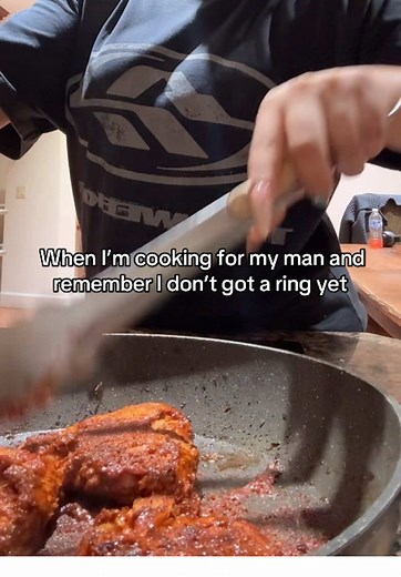 Cooking Mishaps: Avoiding Food Poisoning While Preparing Meals