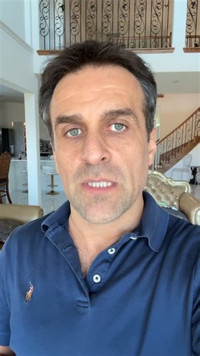 Amir Fakhravar on Instagram‎: "ملاقات نخست وزیر نتانیاهو و پرزیدنت ترامپ در ۲۹ دسامبر برای بررسی حمله گسترده مشترک اسراییل و آمریکا به تاسیسات موشکی و قرارگاه های سپاه! حمله ای بسیار بزرگ‌تر از جنگ ۱۲ روز - مجسمه شاپور سلطانی رو زود برداشتی موشعلی، بگو برگردونن 🦅🇮🇱❤️🇺🇸"‎