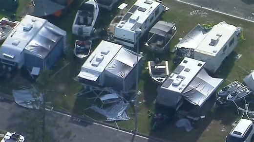 A microburst storm has caused Christmas chaos on the Gold Coast. | Sky News Australia