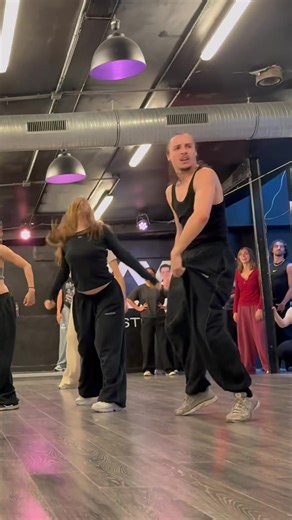 Dance Class with Jerky Jessy: Experience the Joy