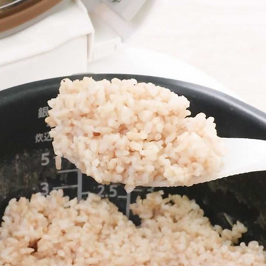 初心者も炊飯器で失敗しない！基本の玄米の炊き方 | デリッシュキッチン