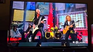 Metallica - Funeral for a Friend - Love Lies Bleeding (Elton John cover) From the heart of DAR Constitution Hall in Washington, D.C., Metallica burns the house down with a powerful rendition of Elton John's "Funeral for a Friend/Love Lies Bleeding," marking a historic moment at the 2024 Gershwin Prize for Popular Song concert honoring the legendary Elton John and Bernie Taupin. #metallica #eltonjohn #BernieTaupin #rocnroljunkie | rocnroljunkie