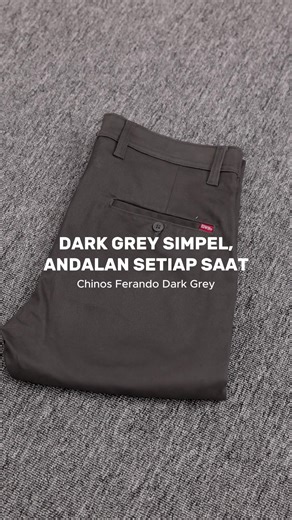 Chinos Ferando Dark Grey hadir sebagai pilihan celana yang pas untuk menemani gaya kamu di bulan Ramadan. #edwinindonesia #winwithedwin #chinos #celanachinos #movewithyou