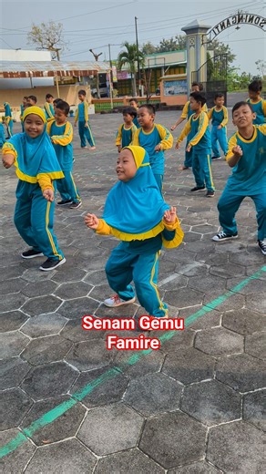 Senam Gemu Famire Super lucu #shorts #jangkrikgenggong
