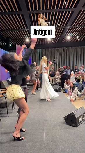 Antigoni sings JALLA! Live at Eurofan House in Vienna #eurovision #eurovision2026