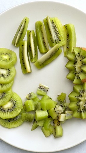 8.7K views · 222 reactions | TUTORIAL: https://feelgoodfoodie.net/recipe/how-to-cut-a-kiwi/ This tutorial shows three simple ways to cut a kiwi: Slice into slivers, scoop out the entire fruit with a spoon, or cut diagonally in half! | Feel Good Foodie | Facebook