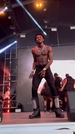 Shallipopi commands the stage at the Yardland Festival in Paris, delivering live performance o