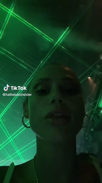 Experiencing Nightlife Vibes at a Vibrant Nightclub