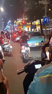 426K views · 1.3K reactions | TRÁNH VOI CHẲNG XẤU MẶT NÀO  Khi mọi...