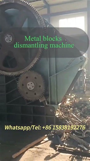 Satisfying Shredding! 500 Ton Metal Block Dismantling Machine in Action