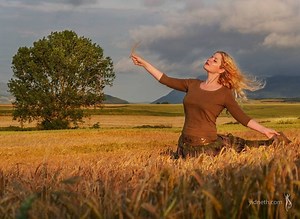 The Wheel of the year keeps on spinning: Celebration of Lammas (Lughnasadh) 1st of August (Harvest Festivals, folklore, legends...) and my music videos inspired by this time of the year — Hive
