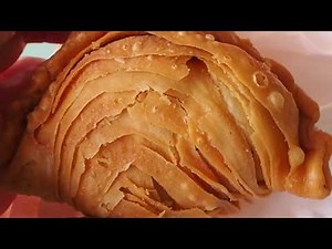 Best Handmade Crispy Curry Puff | Singapore Street Food