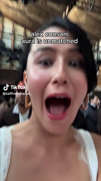 Saffron Sharpe มะนาว sur TikTok