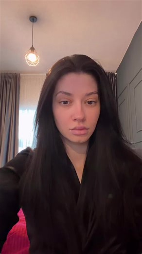 Vreau inapoi Tradițiile pe care cei tineri le numesc ,,old school” cand ele sunt doar de bun simt. #femei #primavara #fete