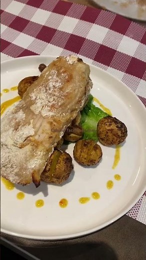 Aile de raie au four sur pommes de terre nouvelles et sauce safranée #cuisinefacilepascher #food