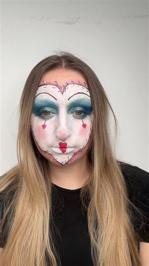 Queen of Hearts Makeup Tutorial 👑❤️ | Halloween Look