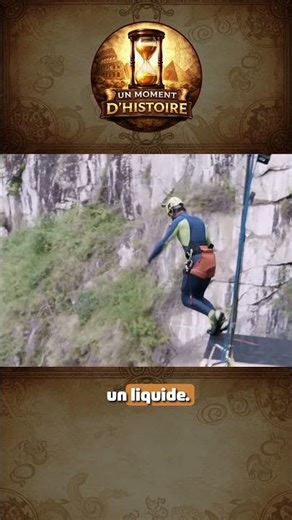 Il tombe à 123 km/h dans l'eau. 😱