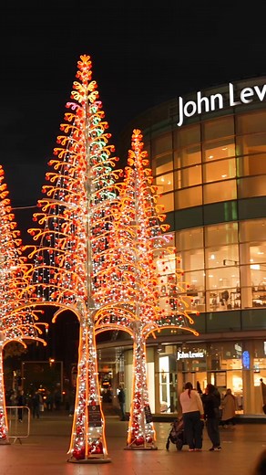 This Christmas, make Liverpool ONE your festive destination. Stunning illuminations, family-friendly events and a season full of festive fun to enjoy together 🎁🎅🎄😍 Think Christmas, Think Liverpool ONE ♥ | Liverpool ONE Official