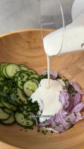 RECETA Ensalada de pepino y cebolla roja 🫶🏻 | La Cocina que Suena