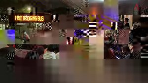 VIDEO: Crowds gathered outside Buona Vista MRT station after a power fault disrupted train services on several lines. SMRT staff are seen here directing crowds to buses headed for Jurong East and Boon Lay. Full story: https://cna.asia/2IkiZFh (Video: Christy Yip) | CNA