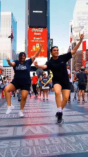 BFunk on Instagram: "Happy Sunday #funkfam!! Reminiscing about our epic NYC trip! Thanks to each and everyone of you who came out and made it so special for us 殺 where should we go next- we thinking the Midwest "