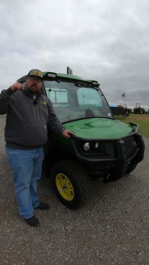 Check out the most expensive John Deere Gator money can buy! This diesel XUV 865R Signtaure Edition Gator has insane features! 🐊