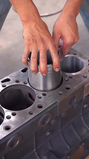 How to Assemble a New Cylinder Block with Different Accessories