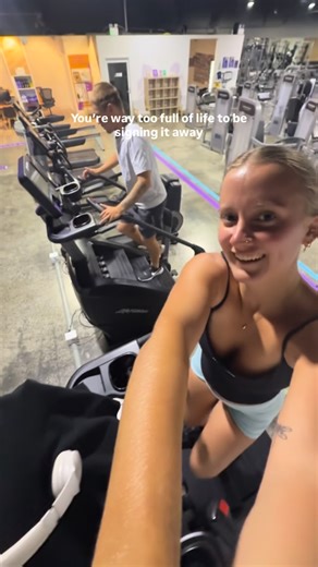 Emma King on Instagram: "Overworked, under-appreciated and craving more: I’m not gatekeeping how to escape the burnout loop. Happy to share the exact strategy I use to create freedom from my phone Much love Em x"