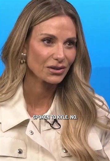 Dorit Kemsley talks feeling unsupported by Kyle Richards, reveals they haven’t spoken but she’s “always open” to mending the friendship. ❤️‍🩹 #rhobh #realhousewives #realhousewivesofbeverlyhills #bravo #bravotv