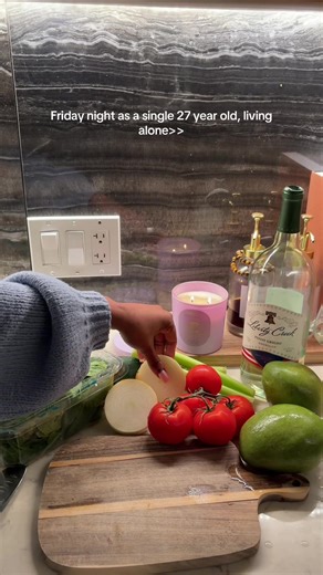 Single Living: A Friday Night Vibe
