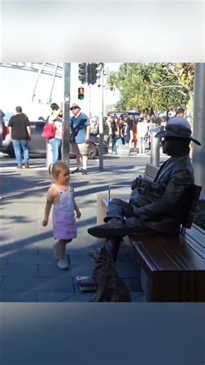 Please don’t fall #falling #prankvideo #funnyvideo #jumpscare #kidsprank