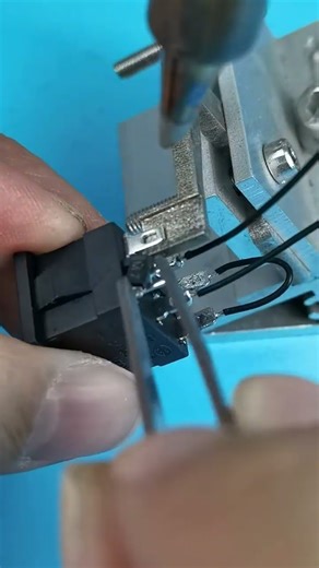 Semi-Automatic Soldering Machine