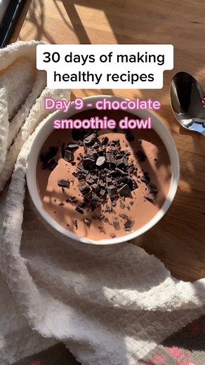 Delicious Chocolate Smoothie Bowl Recipe