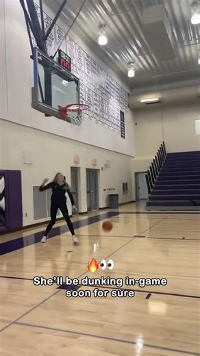 High School Basketball Star Dunks in 10th Grade