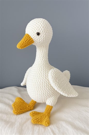 Low Sew Goose Crochet Pattern