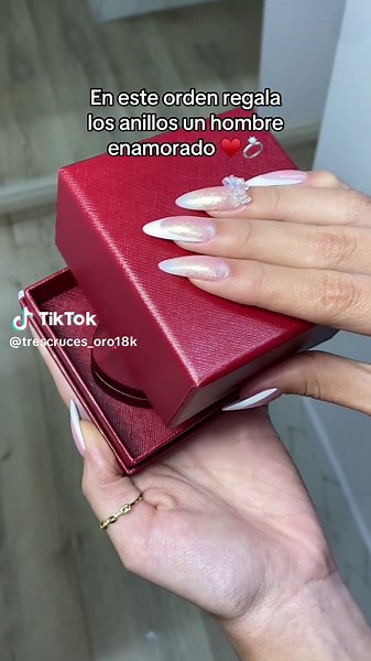 Anillos de una Relación: Anillo Promesa, Compromiso y Bodas en Oro 18k