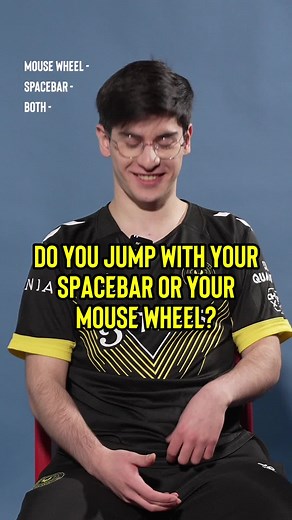 CS2 Mouse Wheel Jump or Spacebar: What Do Pro Gamers Prefer?