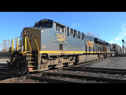 CSX 3423 Leads Auto Rack Train, Marion, OH 10/29/25