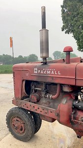 a good old tractor. Can't beat it! #McCormick #Farmall #VintageTractor | Vreeland