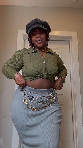 The Retro Space Shoppe Brand on Instagram: "If your smoker like me 🌱 !!! Try Mullein leaf!!!! It really detoxes the lunges and breaks down the mucus!!! I got mine from Amazon for $8!! The mucus has been coming out daily since i started taking this.. Mullein is also good for inflammation, asthma, and bronchitis!! Shoppe with me!!! Adorn your Waist this season… Whether your tracking weight loss, fashion purposes , or you just always wanted some.. Now is the time !! Waist Beads are traditionally f