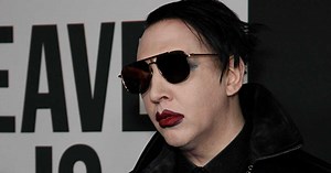 Marilyn Manson et “sa chambre aux mauvaises filles”: une ancienne compagne témoigne de l’horreur