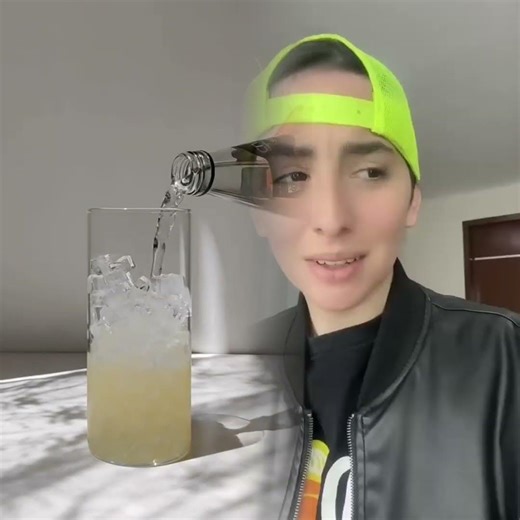 ✨HODAAA✨ Multiverso #1 Universo Inverso (2/2) Victoria viaja a otro universo