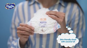 Ever wondered why leaving a wet diaper on your baby for too long can lead to discomfort and irritation? In our latest video, we delve into the science behind this common issue. From the role of moisture to the importance of changing diapers promptly, understanding the reasons can help you keep your little one's skin healthy and happy. Watch now and discover valuable insights because, together, #WeAreAllMamy. #MamyPoko #MamyPokoPants #MamyPokoPantsExtraAbsorb #Diaper #SleepExpert #Diaperchange #D