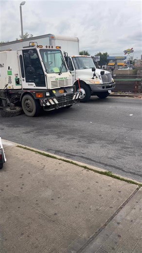 New York City Still Using These Antique Street Cleaners! #nyc #reels #usa #newyorkcity | Fornycresidents | Facebook